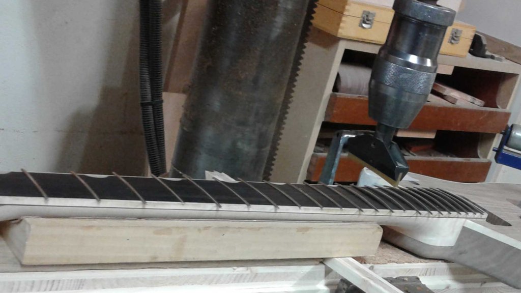 guitare-sur-mesure