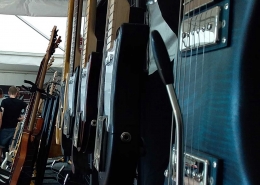 test-guitares-de-voyage-exposition-atelier-luthier
