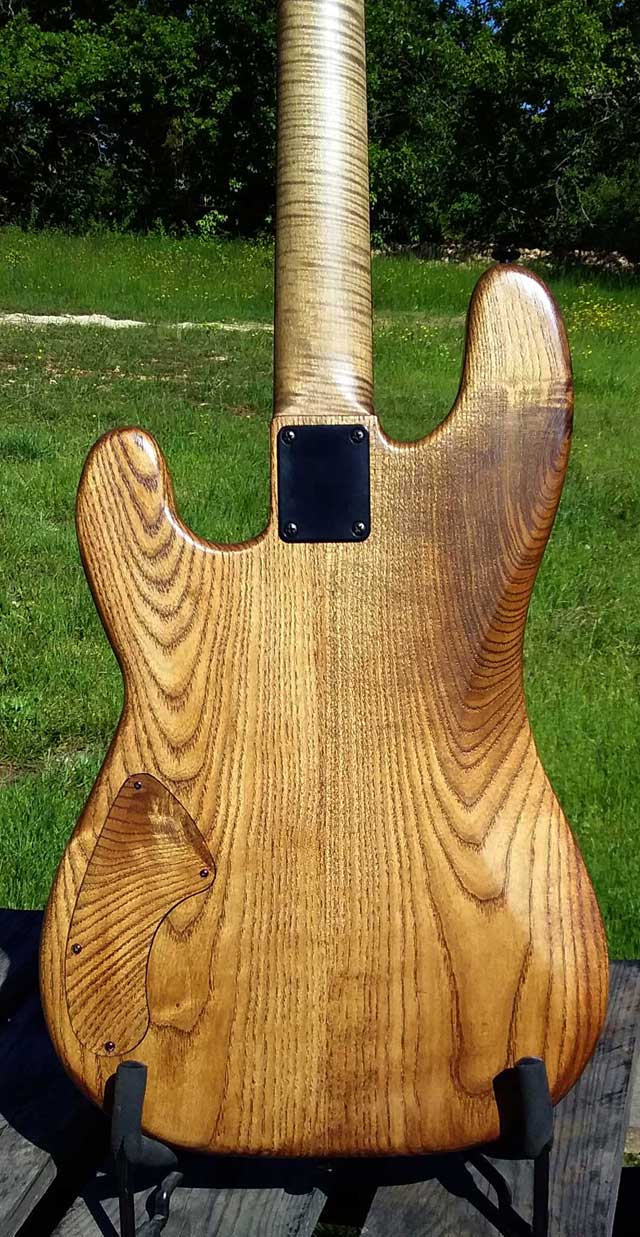 basse-electrique-sur-mesure-custom-precision