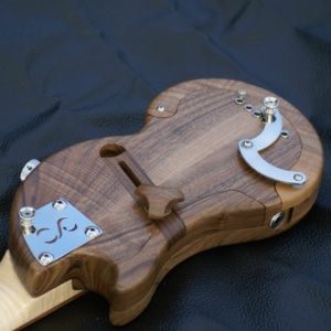 corps-guitare-noyer