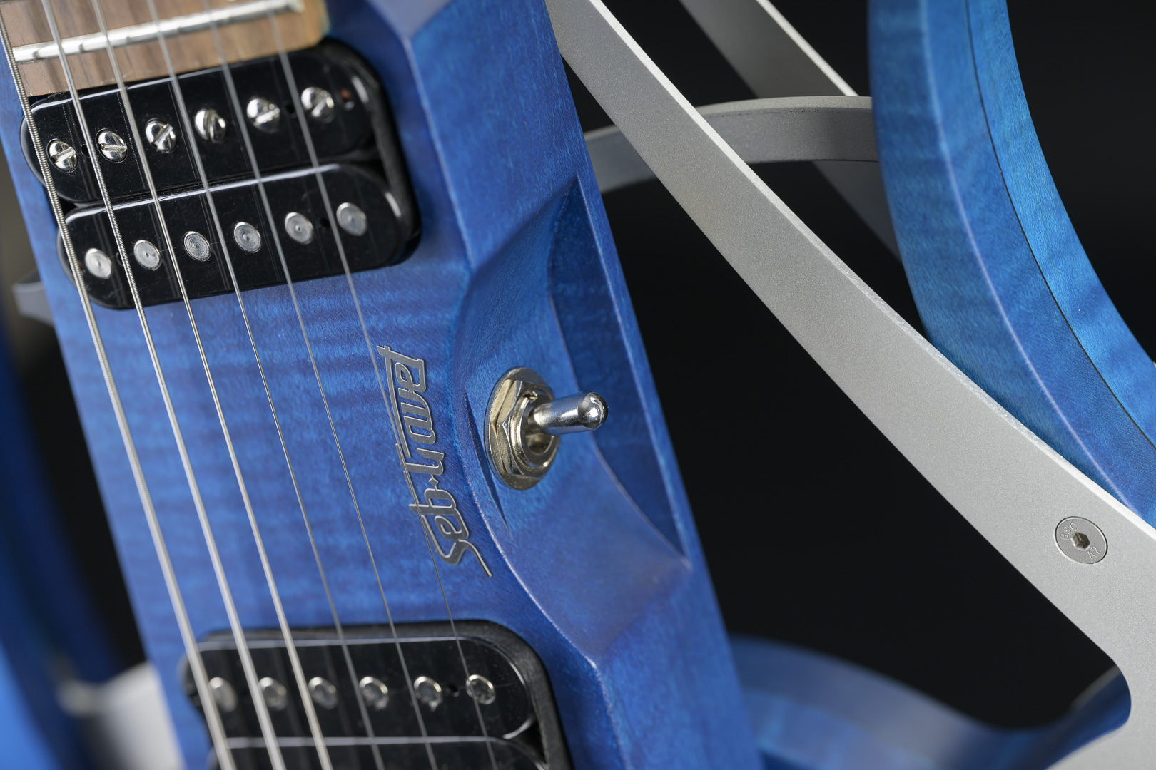 guitare-headless-multiscale-pliable
