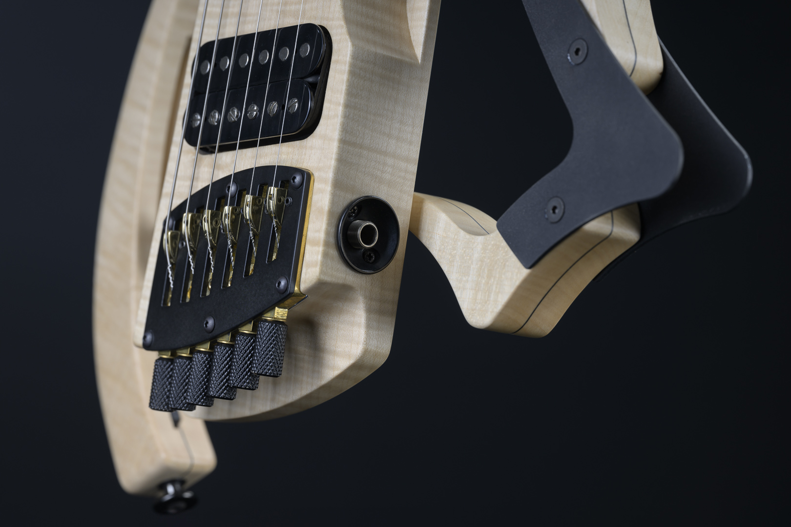 guitare-headless-multiscale-pliable