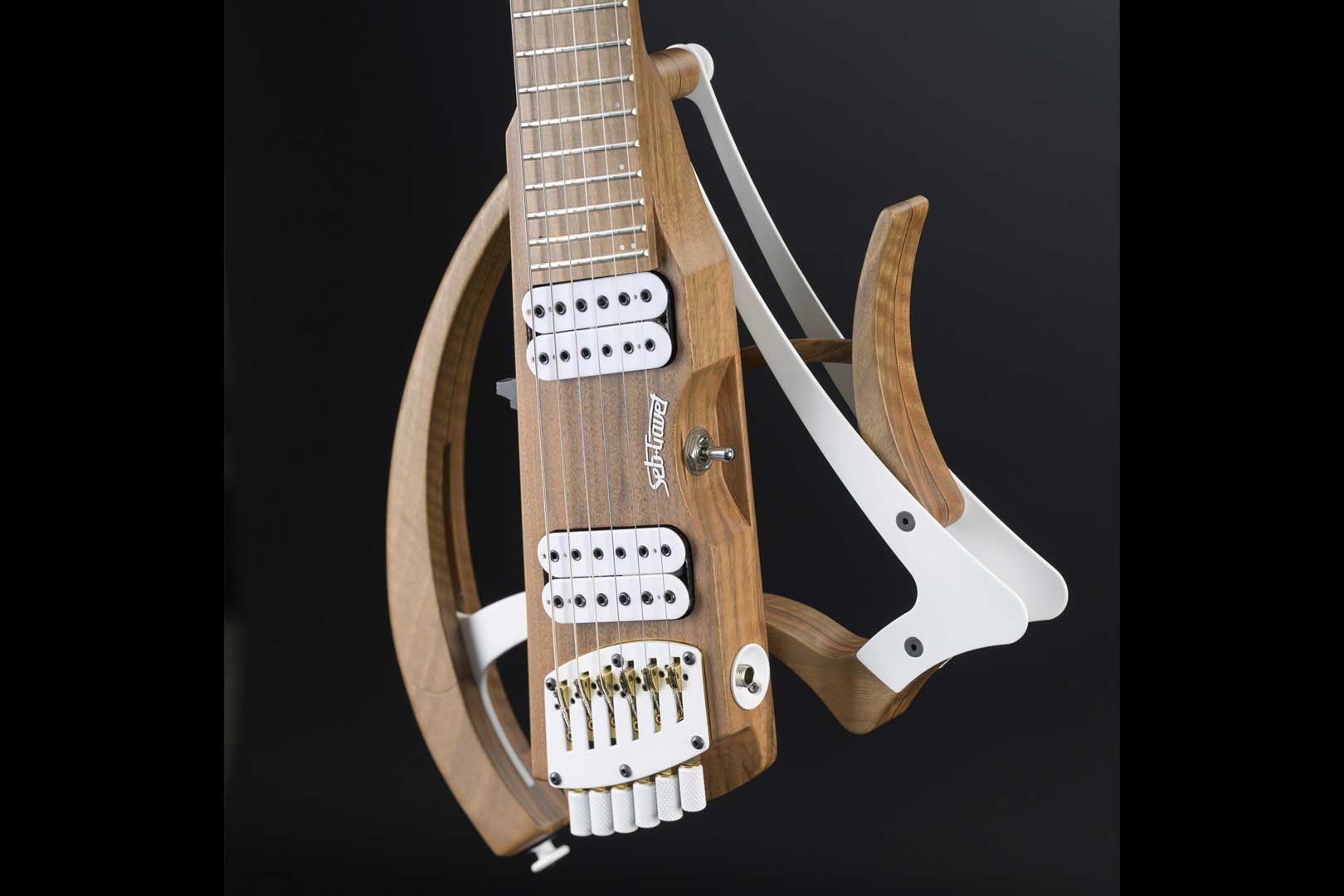 Guitare headless Mantispa pliable noyer micros blancs