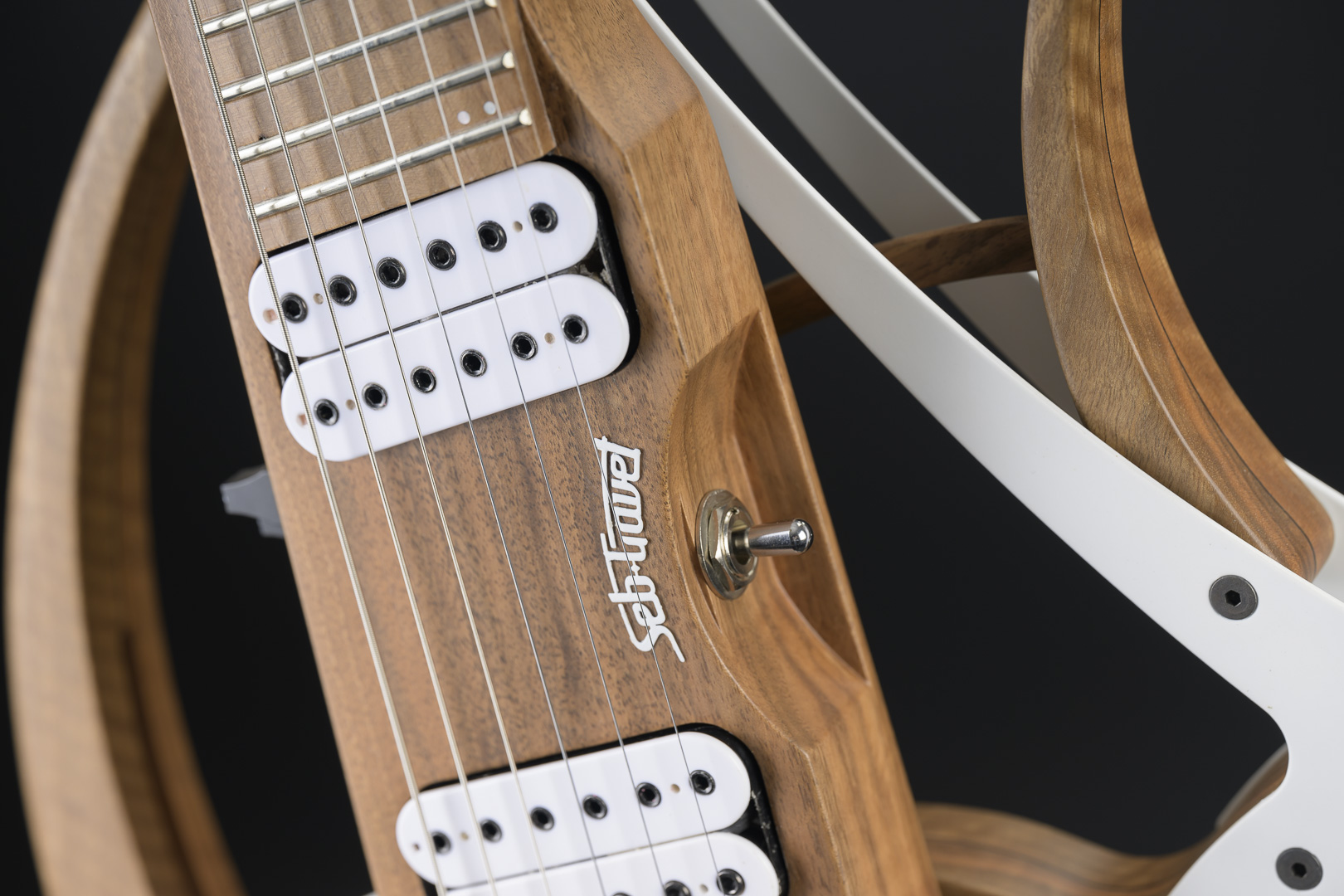 micros-humbucker-growl-soul-of-tornado-guitare-headless-mantispa